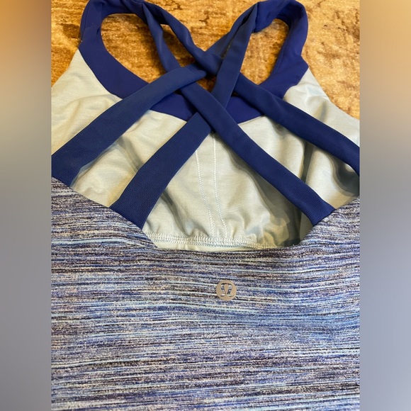 Lululemon Enhearten tank top size 8 - Picture 4 of 6